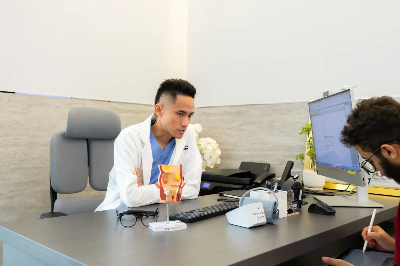 Dr. Nik Qisti Fathi — specialist doctor